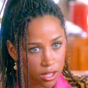 Meet your Posher, Olyvia